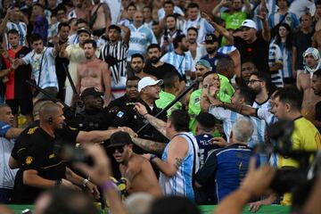 Las lamentables imágenes de la pelea en las gradas de Maracaná