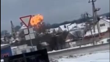 Se estrella un avión ruso con 65 prisioneros ucranianos a bordo, según Moscú