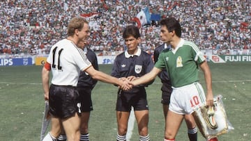 La historia de México contra Alemania está plagada de más amarguras que de alegrías y si bien la Selección Mayor nunca les ha ganado en un partido oficial, sí lo ha hecho en juegos amistosos, la última vez se dio hace 32 años con anotaciones de Manuel Negrete y Luis Flores.  