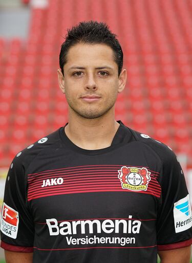 Chicharito y la evolución de su look en un mes