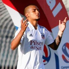 La historia del joven central que se prueba en un Superclásico