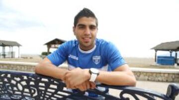 Jona posa en Málaga para el diario AS.