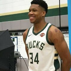 Milwaukee Bucks: el equipo del futuro a hombros de Giannis
