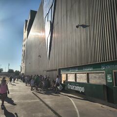 Una cola para un partido de pretemporada