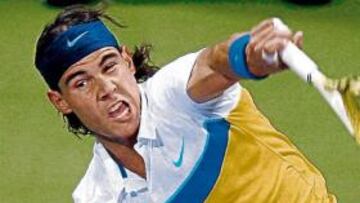<b>EL CICLÓN DE MANACOR. </b>Rafa Nadal acabó con el francés Fabrice Santoro en 48 minutos (6-0 y 6-1).