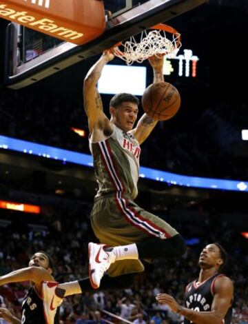 Tyler Johnson de los Miami Heat.