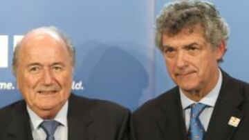 Candidatura Ib&eacute;rica. Blatter y Villar en Z&uacute;rich, el 2 de diciembre de 2010, antes de las votaciones.
 