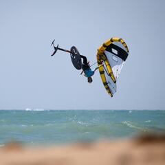 Arranca el Campeonato de España de Wingfoil 2025 en Chiclana