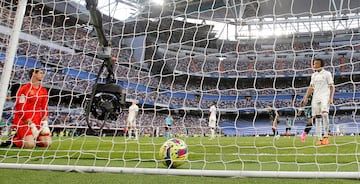 Los jugadores del Real Madrid decepcionados por haber encajado el segundo del Almería. 