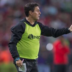 Gustavo Hoyos agradece a Dios por volver a sonreír