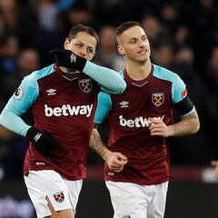 Chicharito le da el empate al West Ham