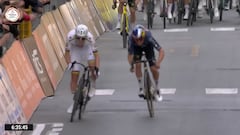 ¡La tiene por fin! La victoria más difícil de su vida la resolvió Pogacar con esta genialidad de época