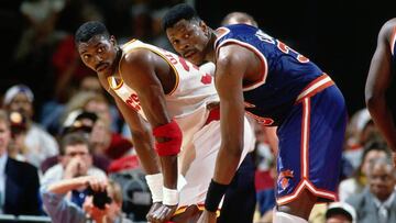 Hakeem Olajuwon  y Patrick Ewing, en el primer partido de las Finales de 1994.