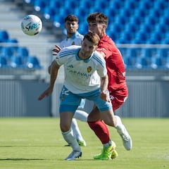 Kosa, operado con éxito de la rodilla