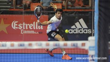 Ale Gal&aacute;n resta de rev&eacute;s en el World Padel Tour.