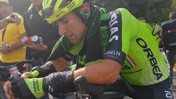 Mikel Bizkarra, tras una etapa de la Vuelta a Espa&ntilde;a.