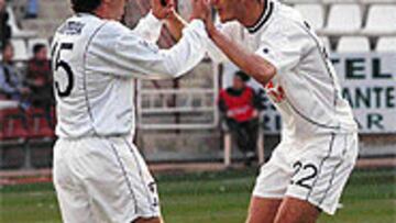 <B>EN LA LUCHA.</b> Jesús Perera y Pablo son dos de los pilares del Albacete.