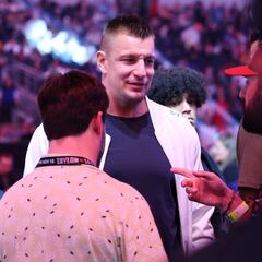 Rob Gronkowski picks hometown team to beat the Ravens in the game of the week