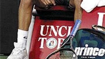 "Estaba ilusionado con medirme en semifinales ante Agassi, pero el tenis es así. Después de perder los dos primeros sets en el desempate, me vine abajo en la concentración. Si no funciona la cabeza...