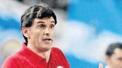 Suárez quiere atar ya a Mendilíbar y a Llorente