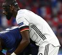 Varane bromea sobre el mordisco de Rüdiger a Pogba