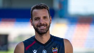 Soldado se apunta al estreno de Pereira