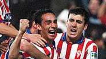 A POR TODAS. Los rojiblancos saben que esta temporada puede ser la del retorno del Sporting a la máxima categoría.