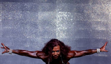 Jo Jagger compitiendo en los IBFA British Finals Night of Champions.