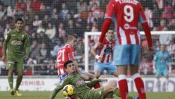 El Lugo puso las ocasiones y el Sporting, el acierto al definir