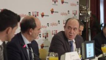 <b>GONZALO FERNÁNDEZ. </b>El director de Loterías, en su intervención.