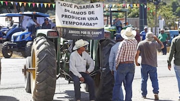 Campesinos alargan jornada de bloqueos, aquí te dejamos todas las carreteras y autopistas que siguen cerradas hoy 25 de noviembre.