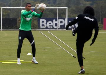 Atlético Nacional se prepara para una nueva edición del clásico paisa en el Atanasio Girardot ante Independiente Medellín.