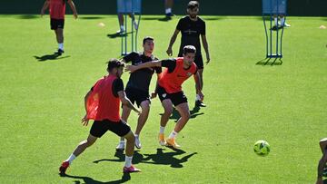 Jozabed y Mejías apuntan a Oviedo