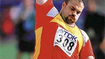 <b>UN BALUARTE.</b> Manuel Martínez, favorito en lanzamiento de peso.