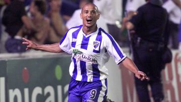 En 2000, Silva fue multado por la RFEF tras haber mostrado una playera del Partido Andalucista después hacer un gol con el Málaga.