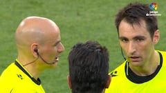 El chascarro del Sevilla - Granada que se hizo viral: pitó el final... y luego pasó esto