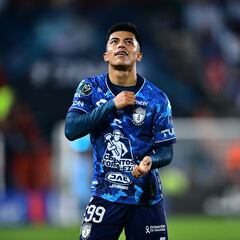 Emilio Rodríguez, en el nombre de Vela y Orbelín