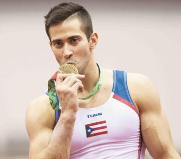 Gimnasta olímpico puertorriqueño, calificó en final de anillas en Olimpiadas Londres 2012.