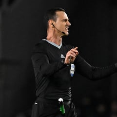 Así es Wilmar Roldán, el árbitro de Millonarios - Junior en la vuelta de la Superliga