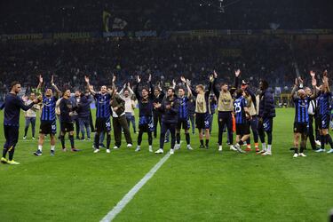 La compra formó parte de la estrategia global de expansión de Suning, con promesas de inversión en plantilla, infraestructura y marketing internacional. Bajo su gestión, el Inter vivió una etapa de reconstrucción que culminó con la conquista de la Serie A en 2021. Sin embargo, tras dificultades financieras agravadas por la pandemia, Suning perdió el control del club en 2024. El fondo estadounidense Oaktree Capital Management, acreedor principal, tomó posesión del Inter tras ejecutar una garantía por impago de un préstamo de 275 millones de euros. Así terminó la etapa china, dando paso a una nueva era bajo gestión norteamericana.