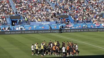 El entrenamiento del Real Madrid cont&oacute; con la presencia de 12.000 hinchas canadienses. 