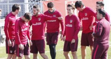 Los jugadores titulares ante el Barcelona realizaron carrera continua.