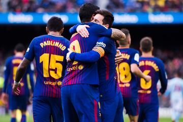 Luis Su¨¢rez pone el 2-1 en el marcador.