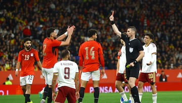 No goals in a fiercely-fought friendly in which Spain dominated possession. Egypt had Hamdi Fathy sent off late on.