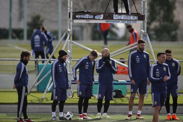 La selección argentina prepara el duelo frente a 'La Roja'.