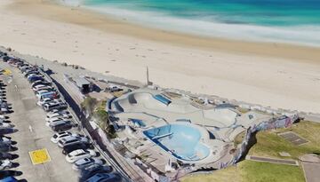 Si hablamos de skateparks en la playa, no podemos olvidarnos de uno que está en una mítica playa para el surf en Australia, como es Bondi Beach. Este skatepark de hormigón ubicado en uno de los suburbios que rodea Sídney tiene un pool que ha visto patinar a todas las leyendas del skate mundial en el Bowl-A-Rama. 