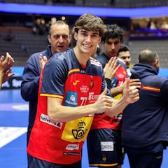 Pablo Urdangarin: “Me he quitado una losa debutando con España”