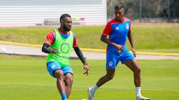 El CD Olimpia entrena antes del encuentro ante Real España.