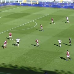 Ahora fue al contrario: Duván Zapata asiste al Papu Gómez