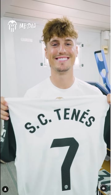 Sergi Canós con su nueva camiseta.